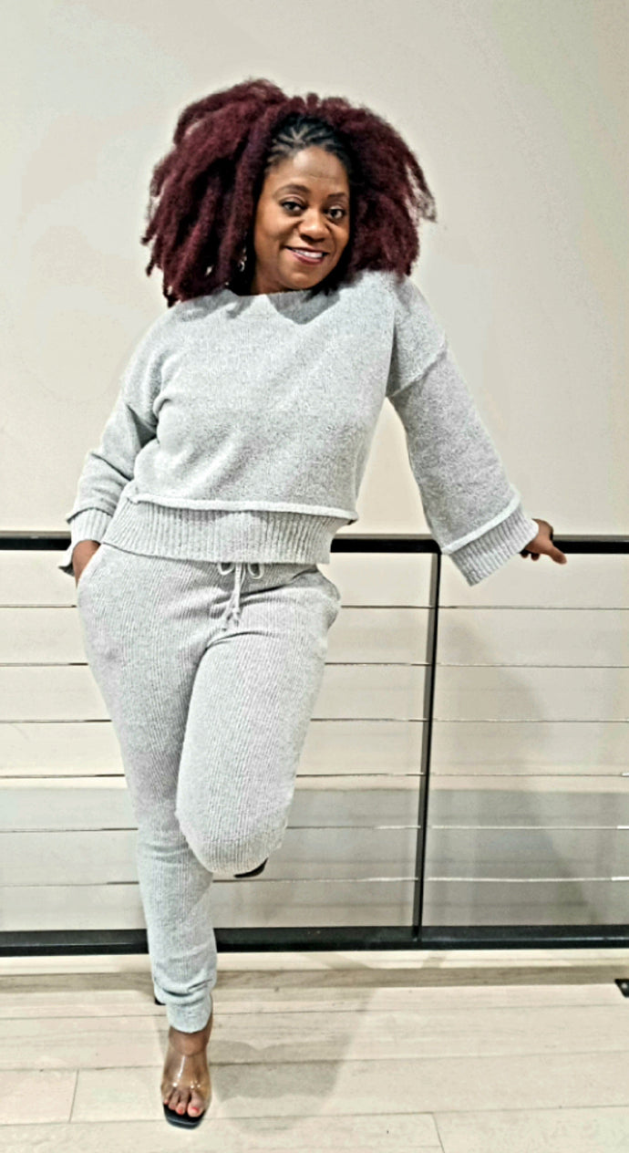 Embrace Elegant Style and Modern Femininity with Ladies Drawstring Jogger Pants: Chic Fashion Tips and Outfit Ideas for a Timeless Wardrobe